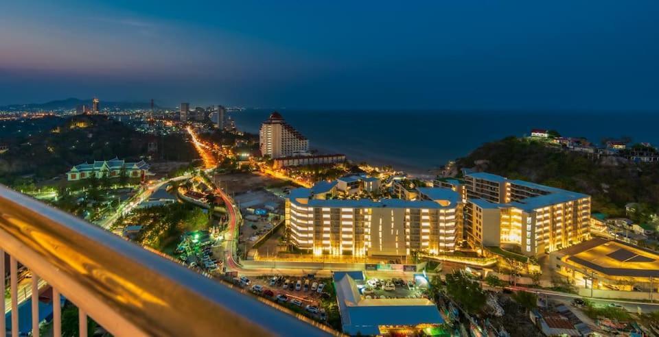 Hua Hin Veranda Beachfront Living Exterior photo